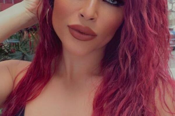 ''ŽRTVOVALA SAM SVE, ALI JE VREDELO'': Majka daje sve na SAJTU ZA ODRASLE i ima jak RAZLOG! (FOTO)