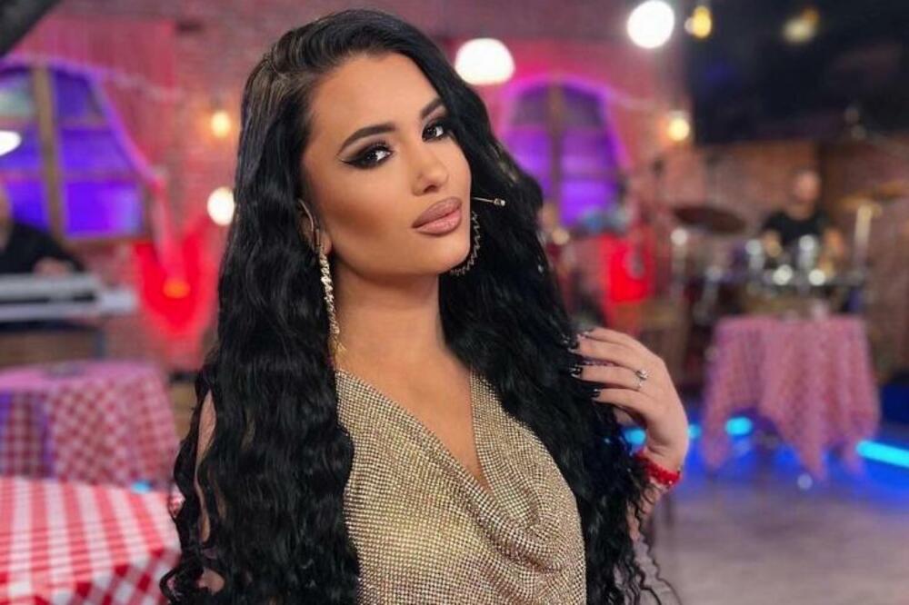 ZORANA SIKTER HITNO OTKAZALA SVE PLANOVE: Oglasila se JAVNO pa otkrila i ZBOG ČEGA, fanovi ZABRINUTI