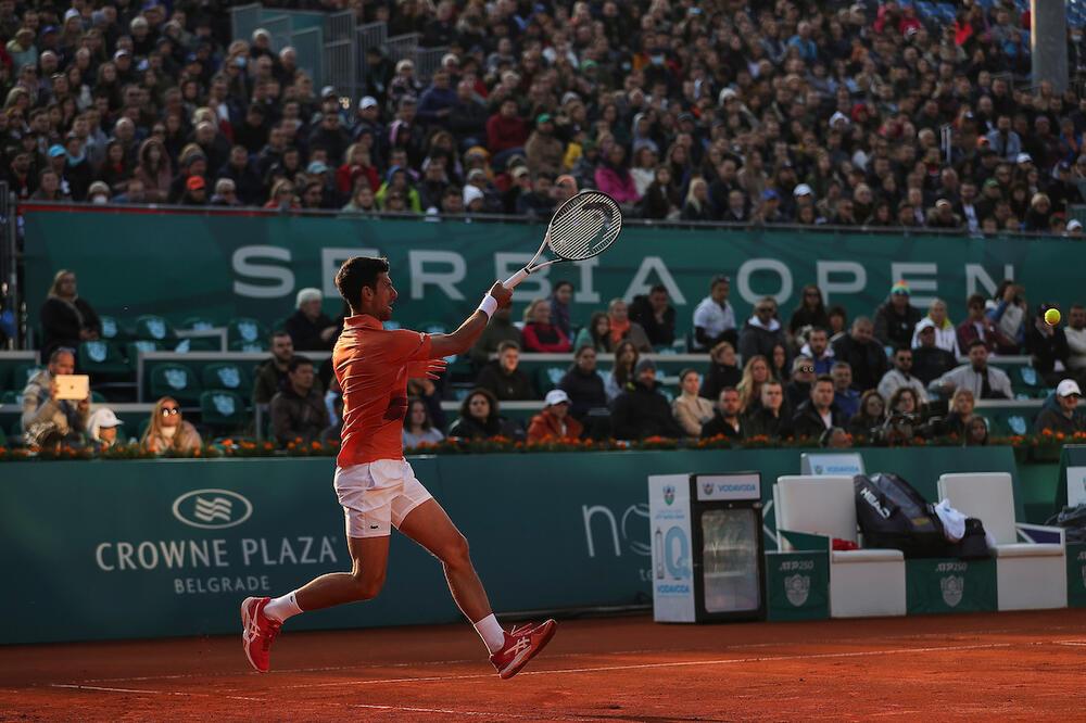 DA LI JE OVO PAMETNO? Novak Đoković doneo NEOBIČNU odluku pred polufinale!