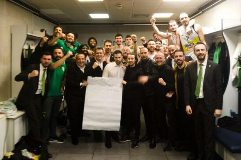 ALIMPIJEVIĆ NIJE IZDRŽAO! Trener Burse sipao so na ranu Grobarima! (FOTO/VIDEO)