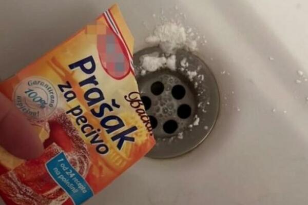 SIPALA JE PRAŠAK ZA PECIVO U ODVOD SVAKO JUTRO: Na prvu biste rekli da je SKRENULA, drugi put ćete URADITI ISTO