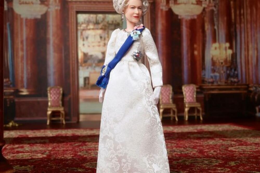 KOMBINACIJA KOJA NIJE MOGLA DA OMANE: Barbi lutke kraljice Elizabete RASPRODATE za samo 3 SEKUNDE!