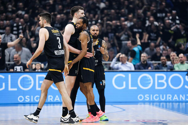 MISTERIOZNA PORUKA! Da li je Partizan već otkrio na koga računa naredne sezone? (FOTO)