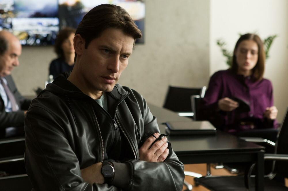 PRVE DVE EPIZODE PREMIJERNO ZA VIKEND NA SUPERSTAR TV: Počinje nova sezona „Državnog službenika“