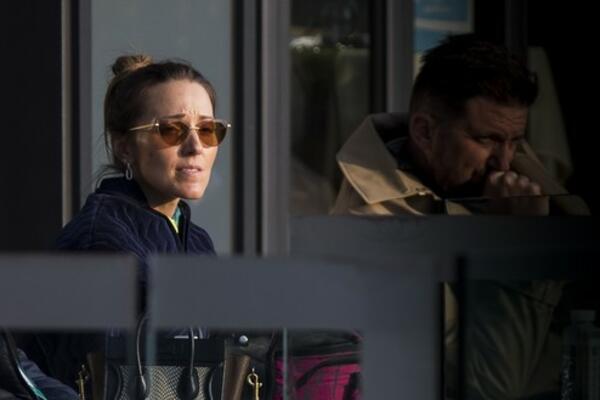 SVI SU SE PITALI KO SU LJUDI OKO JELENE ĐOKOVIĆ: Nikad ih ne viđamo u Novakovom boksu! (FOTO)