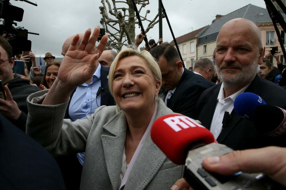 ISPRAVKA: Marin le Pen nije pobedila Makrona na izborima