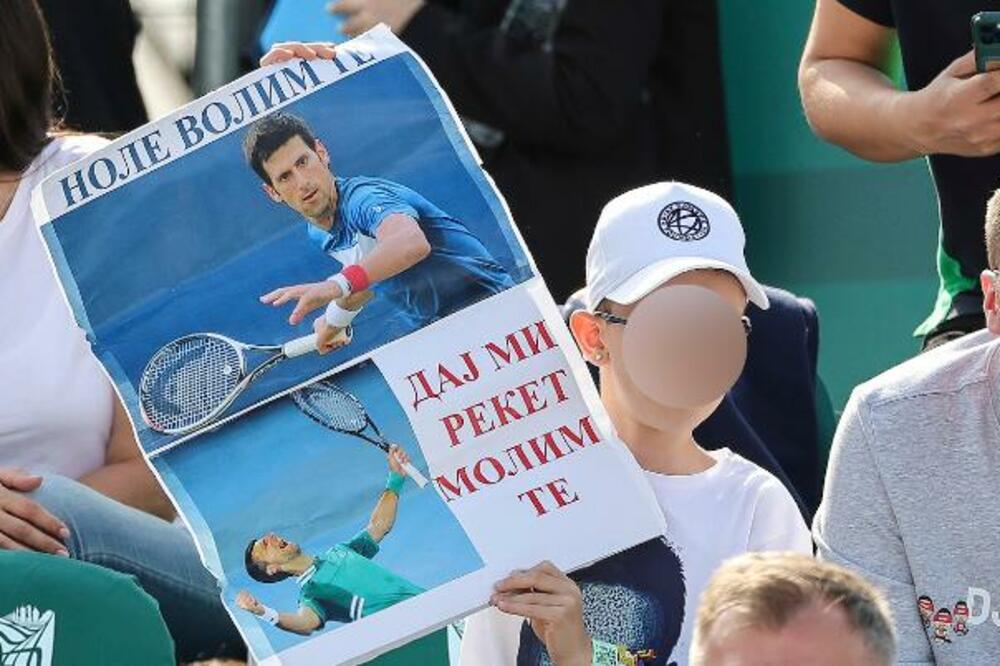 POSEBNA MOLBA ZA NOVAKA - Devojčica otvorila srce! NAVIJAMO DA JOJ SE ŽELJA ISPUNI (FOTO)