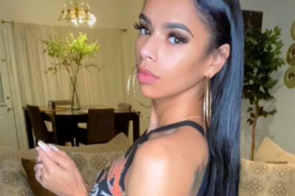 TRAŽE JOJ LIČNU IAKO IMA 40 GODINA: Često je mešaju i sa ĆERKOM, evo koja je TAJNA njenog mladalačkog IZGLEDA!