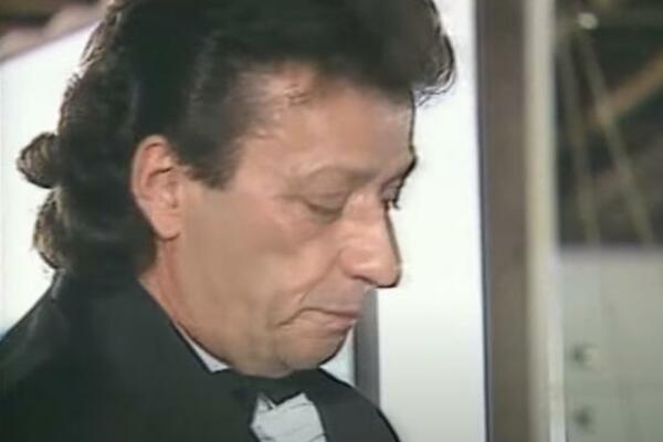 ODUZELA MU SE CELA DESNA STRANA, NIJE MOGAO DA GOVORI: Sudbina našeg FOLK PEVAČA je TRAGIČNA, a otkrio je ZORICU!