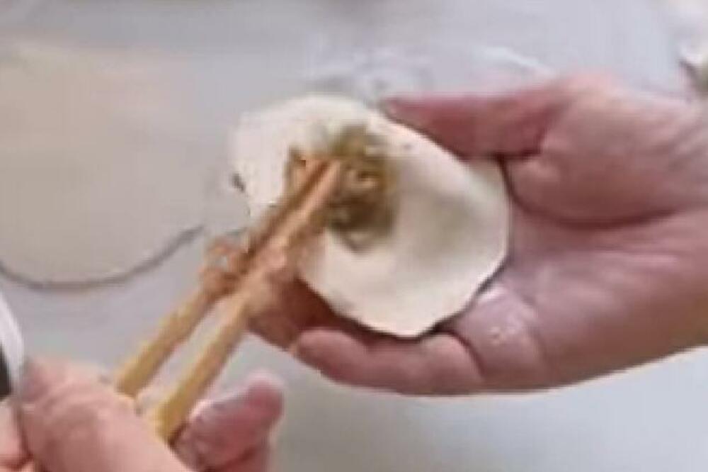 KUVARICA PODELILA SNIMAK OD KOJEG ĆE MNOGIMA BITI MUKA: Kada vidite TAJNI SASTOJAK pašćete sa STOLICE (VIDEO)