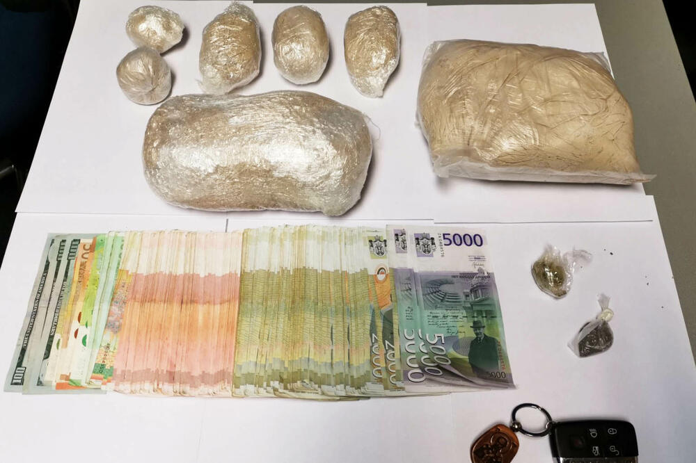 ZAPLENJEN HEROIN U BEOGRADU! Policija kod dilera pronašla i OVO (FOTO)