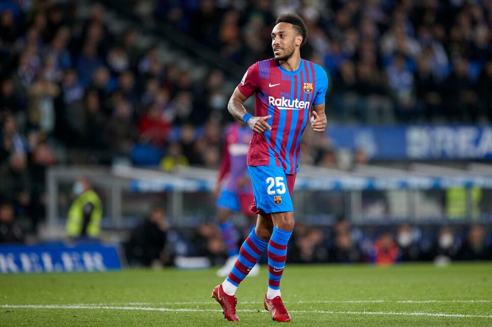 HOROR U DOMU ZVEZDE BARSELONE: Lopovi ga OPLJAČKALI i pretukli ŠTANGLAMA! Pretili i porodici pištoljima!