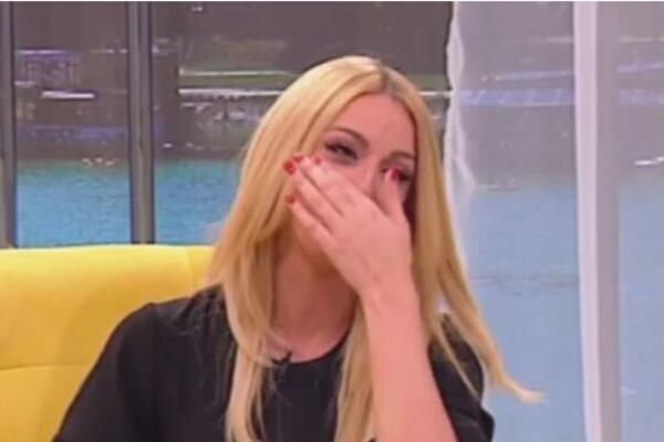 NEOČEKIVANI ŠOK U EMISIJI! Voditeljkin bivši muž se NAKON SVEGA UŽIVO UKLJUČIO: Potpuno je RAZOTKRIO, sve je jasno!