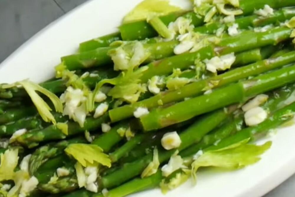EVO KAKO SE PRAVE ŠPARGLE: Retko koja domaćica ovo zna, a RECEPT je PRELAK, NE KOŠTA ni 500 dinara