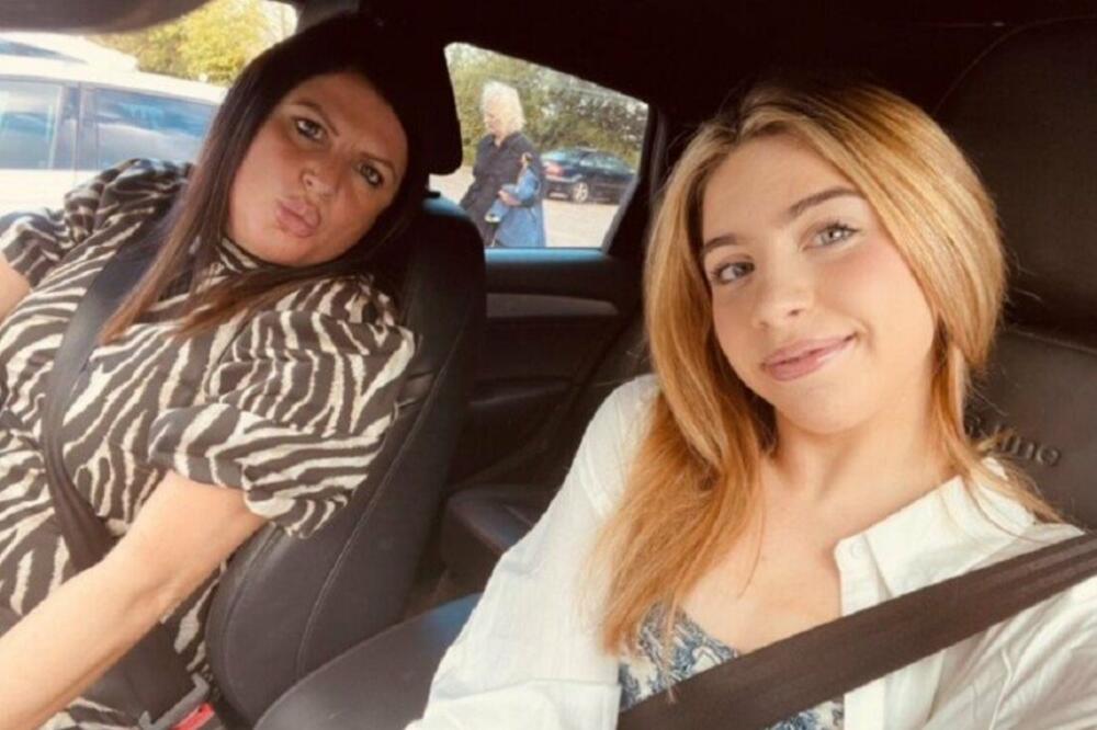 HTELA JE ODE SA ĆERKAMA NA ODMOR, A ONDA SE DESILA STRAŠNA SCENA NA AERODROMU: Ovako NEŠTO NIJE OČEKIVALA, AU!