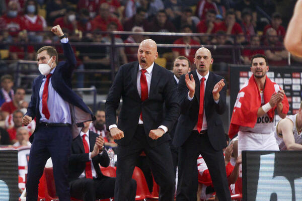 OBRADOVIĆEV MONAKO UZVRATIO S KAMATOM: Džejms i Anđušić razbili Olimpijakos - 1:1!