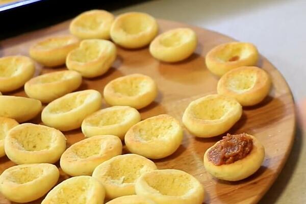 U NJIH IDE MAST, A NISU VANILICE: Srpkinje generacijama prave ovaj TRADICIONALNI kolač, morate imati ZAPISAN RECEPT