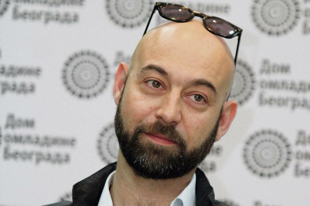 LUTKIĆA SVI ZNAMO BEZ KOSE, A NEKAD JE BIO NEPREPOZNATLJIV! Ova fotka je VANVREMENSKA, morate da je VIDITE!