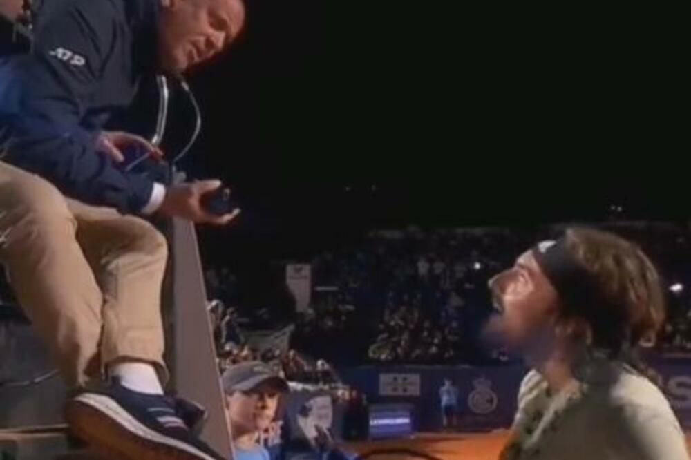 CICIPAS JE POSTAO PRAVI SKANDAL MAJSTOR: Gađao Alkarasa, besneo na sudiju, a tu je i čuvena TOALET PAUZA... (VIDEO)