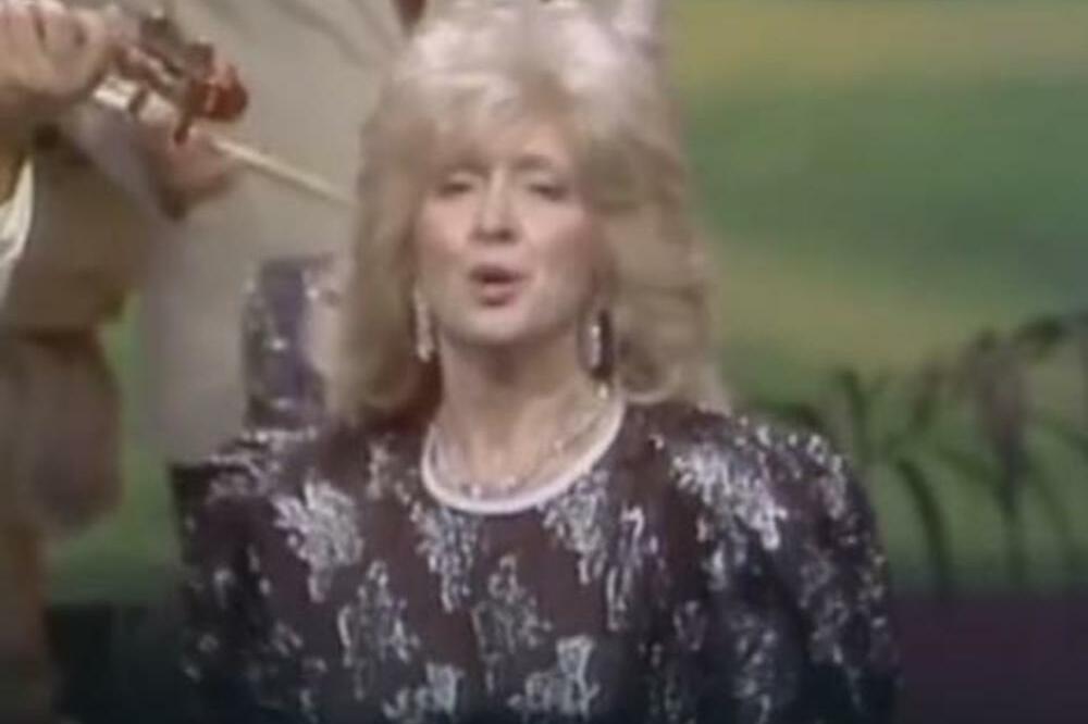 ČIM DOĐE USKRS SVI SRBI SE SETE OVE ŽENE: Poslednji put smo je videli pre 12 godina, a jednu SMRT nije PREBOLELA