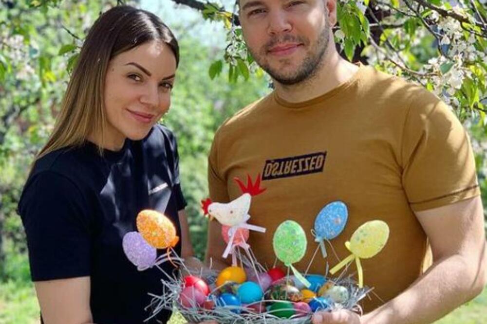 IVANA PAVKOVIĆ ZA ESPRESO! Pevačica progovorila o PRAZNICIMA I VERI, evo ko joj POMAŽE U SVEMU