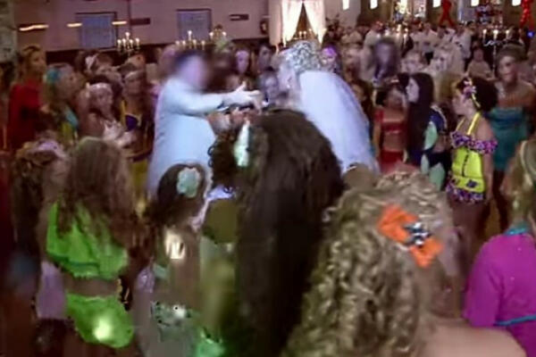 MLADA IZBACILA KUMU SA SVADBE, A KADA ČUJETE RAZLOG TRLJAĆETE OČI: Ono što joj je TRAŽILA da URADI je BRUKA