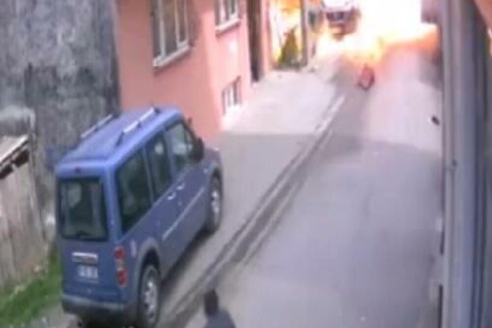 SRUŠIO SE AVION U TURSKOJ: Ima poginulih, pojavio se i SNIMAK NESREĆE (VIDEO)