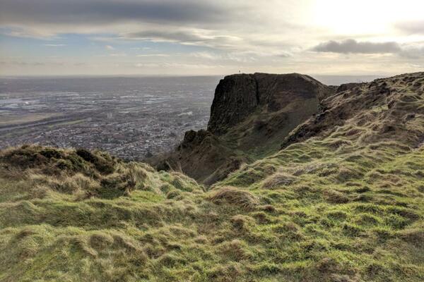 NEVEROVATNO! Uveličao FOTOGRAFIJU KOJU JE NAPRAVIO: kada je video šta je na njoj, SLEDIO SE U MESTU