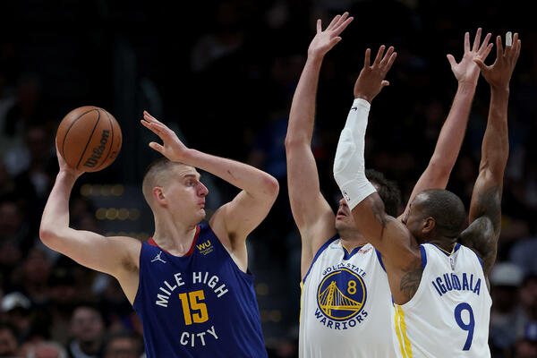 NBA ANALITIČAR HVALIO SRPSKOG KOŠARKAŠA! Jokić jedini može da povuče ekipu!