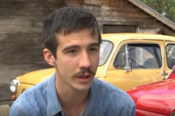 "FIĆA NACIONALE" JE ZA DUŠANA (21) VIŠE OD HOBIJA: Ima 3 auta, a svaki je duplo stariji od njega (FOTO)