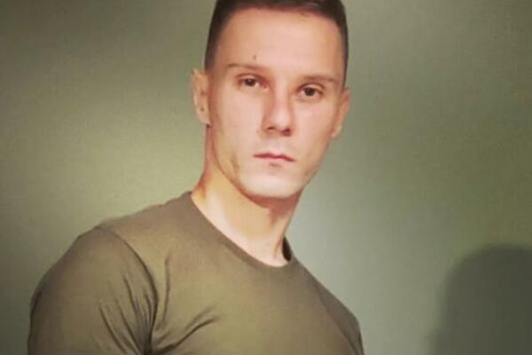 MAFIJAŠI MU MAJKU DRŽALI ZATOČENU 9 MESECI... Golman ranjen u Marijupolju, PAKAO je blaga reč za njegovu sudbinu