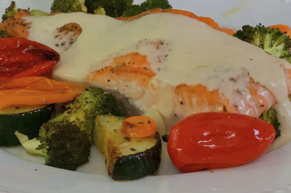 OVAJ UMAK OD SENFA RASPAMETIO DOMAĆICE ŠIROM SRBIJE: Njega stavljaju PREKO LOSOSA, ukus je fantazija (RECEPT)