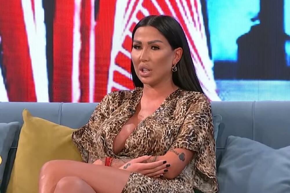 TIJANA AJFON POLUDELA I HTELA DA NAPUSTI EMISIJU! Voditelj je PONIZIO, nastao NEVIĐENI HAOS: Au, šta joj je rekao!