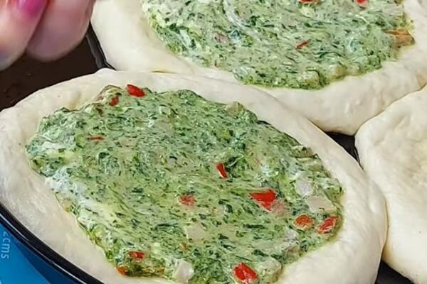 BOSANSKI SPECIJALITET KOJI SE PRAVI ZA 5 MINUTA: Uljevak sa spanaćem i sirom, NIKO MU NE MOŽE ODOLETI