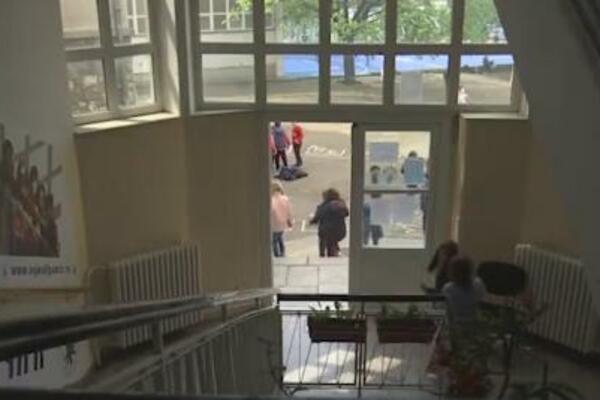 NAPADNUTA PROFESORKA U NOVOM SADU: Prebačena je u URGENTNI CENTAR