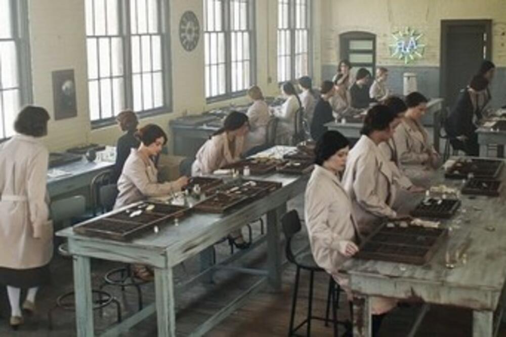 ISTORIJSKA TRAGEDIJA! Fabrički POSAO proveo "RADIJUM DEVOJKE" kroz PAKAO, umirale su u NAJGORIM MUKAMA! (VIDEO)