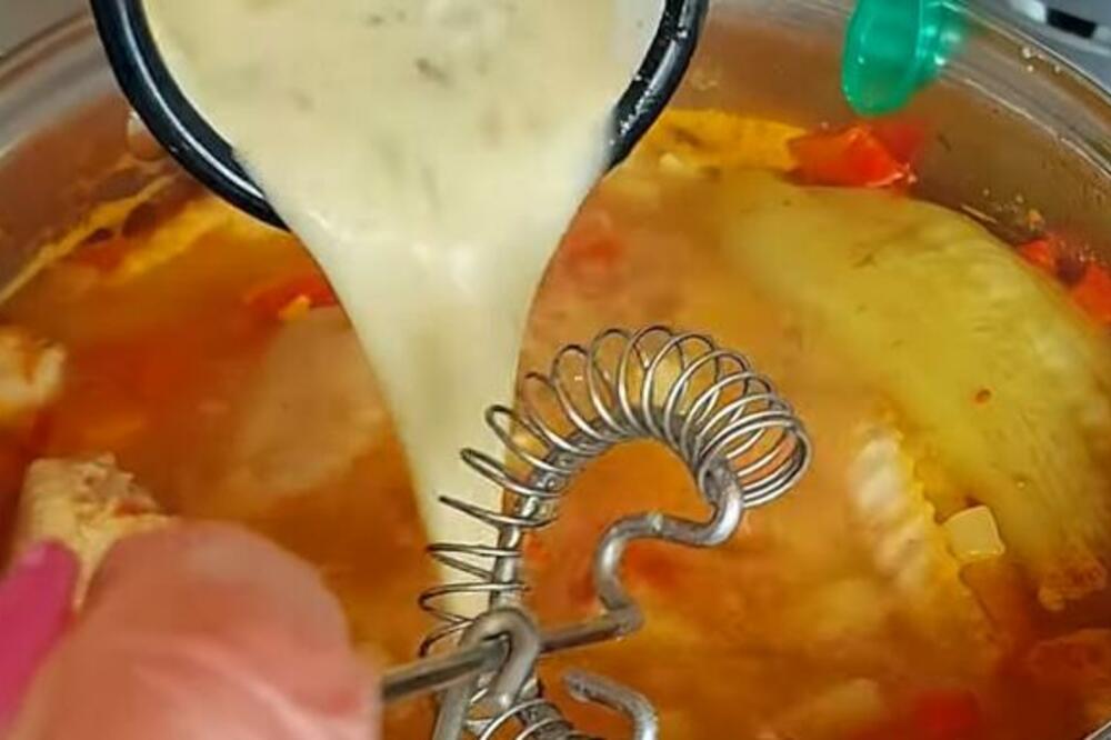 BRAŠNO SE U PAPRIKAŠ DODAJE SAMO NA 1 NAČIN: Jedino tako se sprema DOBRA ZAPRŠKA, tajna je OTKRIVENA