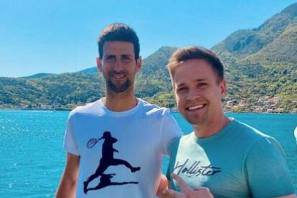 ĐOKOVIĆ PUNI BATERIJE NA SUNCU BOKE KOTORSKE: Novak posle Serbia opena opet "skoknuo" do Crne Gore! (FOTO)