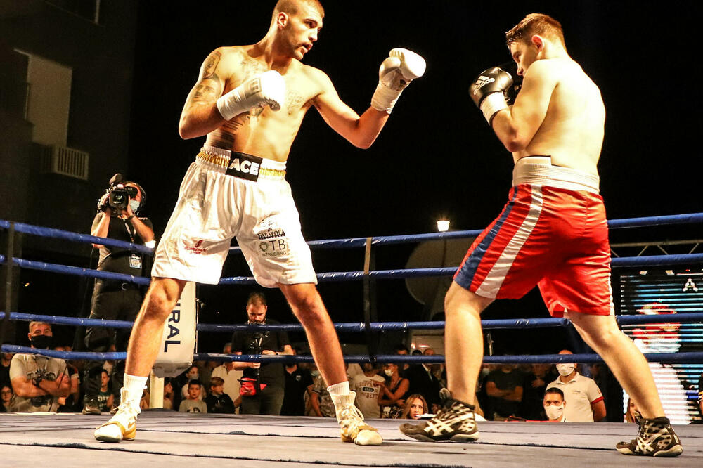 VELJKO RAŽNATOVIĆ U ISTANBULU NA GALA REVIJI: Srbin 14. maja u Turskoj 11. put ulazi u profi ring!