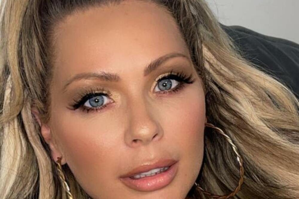 MANEKENKA PODMLADILA ONU STVAR, A RAZLOG JE NESVAKIDAŠNJI: "Sada mi je užitak veći" (FOTO)