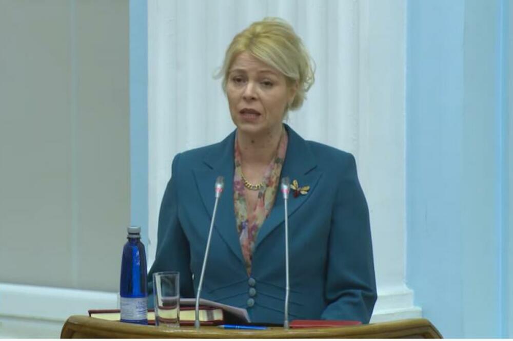 POZLILO PREDSEDNICI SKUPŠTINE DANIJELI ĐUROVIĆ! Hitno prevezena u KCCG!