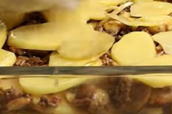 DOMAĆICE, OVAKO SE PRAVI PRELIV ZA MUSAKU: Od sada ćete ga SPREMATI samo na JEDAN NAČIN, kuvarica OTKRILA TAJNU