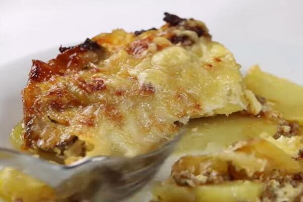 NAJBOLJI RECEPT ZA MUSAKU KAKVU DO SAD NISTE PROBALI: Unutra MEKA i SOČNA, a spolja HRSKAVA!