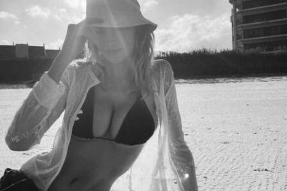 STIDELA SE OGROMNIH GRUDI, A SADA JE SA NJIMA URADILA NEŠTO NEVEROVATNO: Svi joj redom zahvaljuju (FOTO)