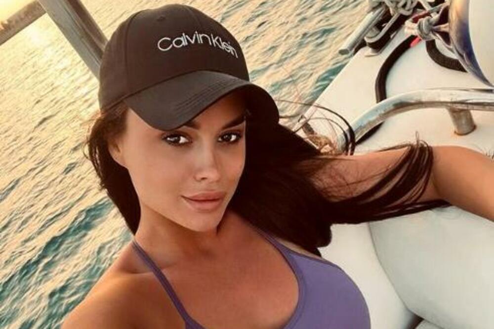 ŽENA OD SULTANA PRIZNALA SVE O EKSPLICITNIM SNIMCIMA: Evo koliko je uspela da ZARADI!