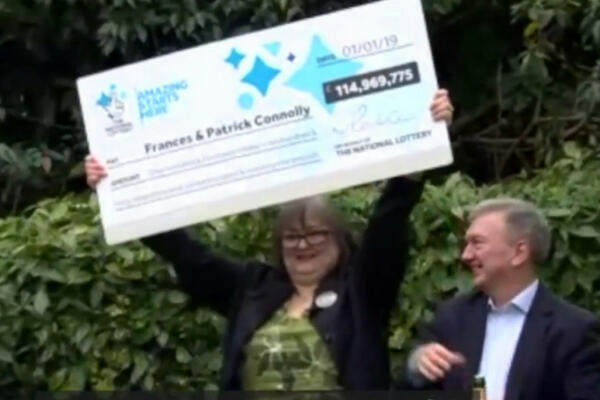 OVA ŽENA JE OSVOJILA MILIONE, A KAD JE URADILA OVO SA PARAMA, SVI SU ZANEMELI: To se jednom čuje (FOTO)