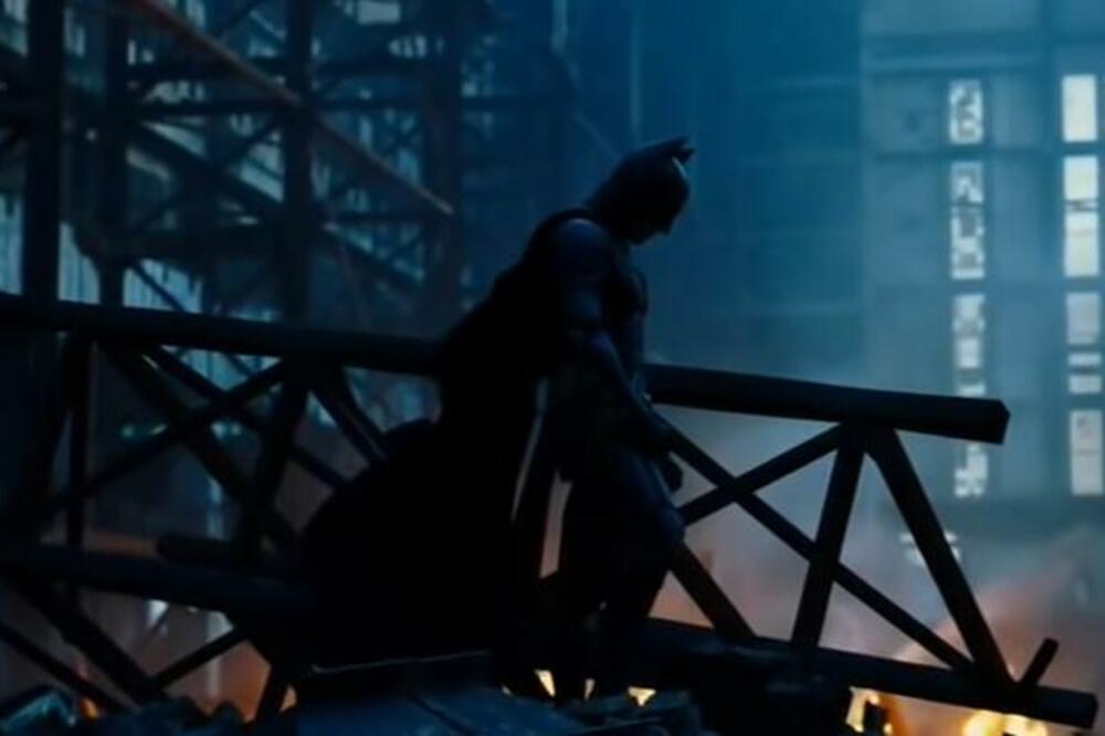 OVIH 7 GLUMACA HRABRO SU NOSILI BETMENOV KOSTIM: Samo je JEDAN najbolji, a evo i ZAŠTO (VIDEO)