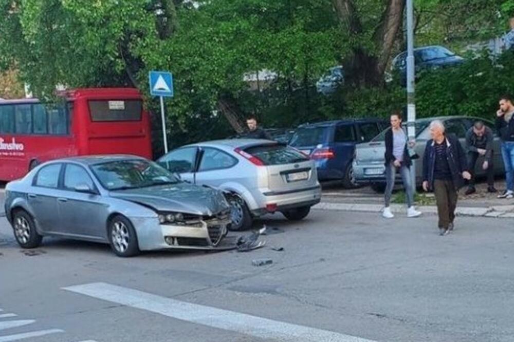SUDAR U ULICI BORIVOJA STEFANOVIĆA: Prednji deo jednog auta ZNAČAJNO OŠTEĆEN! (FOTO)