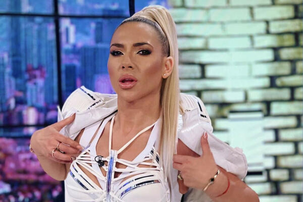 JOVANA JEREMIĆ KAO MOĆNI RENDŽER: Pojavila se u emisiji i ostavila BEZ TEKSTA gledaoce, ovo može samo ONA! (FOTO)