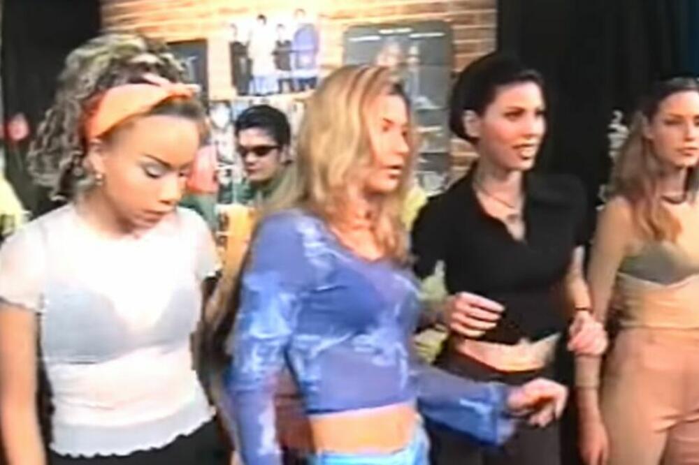 ŽENSKU GRUPU SU DEVEDESETIH SVI OBOŽAVALI, A ONDA SE DESILA TRAGEDIJA: Jedna je umrla, druga išla 8 puta pod nož